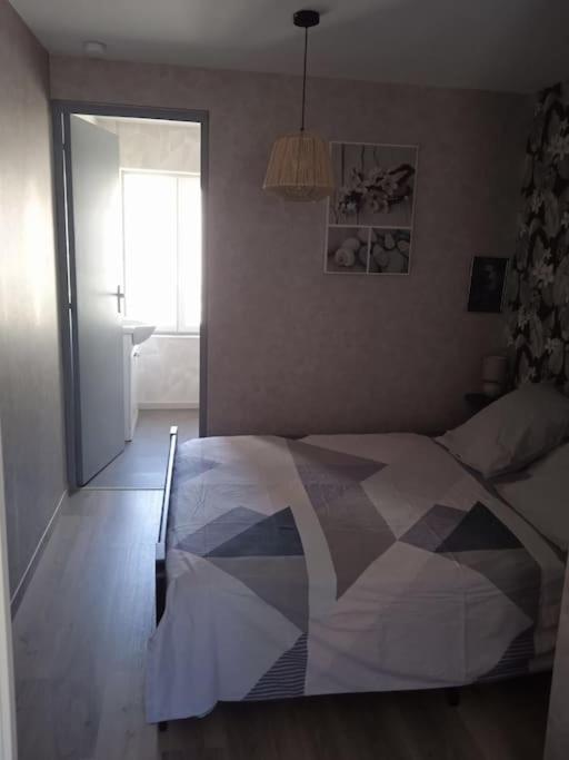 Maison Pour 2 A 4 Personnes Brassac-les-Mines Esterno foto